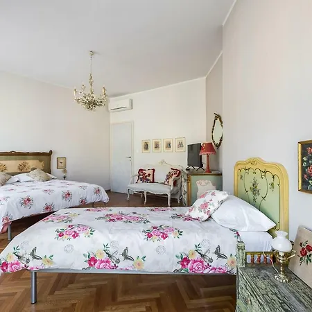 公寓 La Casa Dei Fiori 博洛尼亚