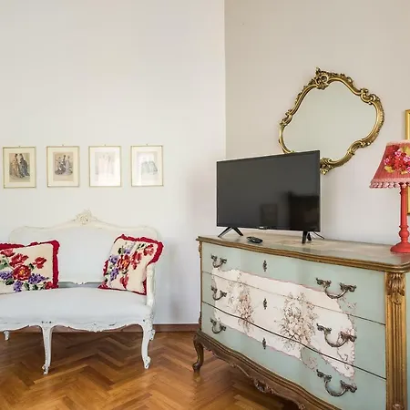 La Casa Dei Fiori * Bolonya